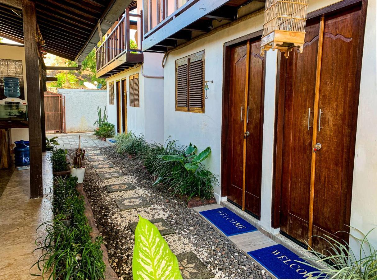 Capung Guesthouse Jimbaran Extérieur photo